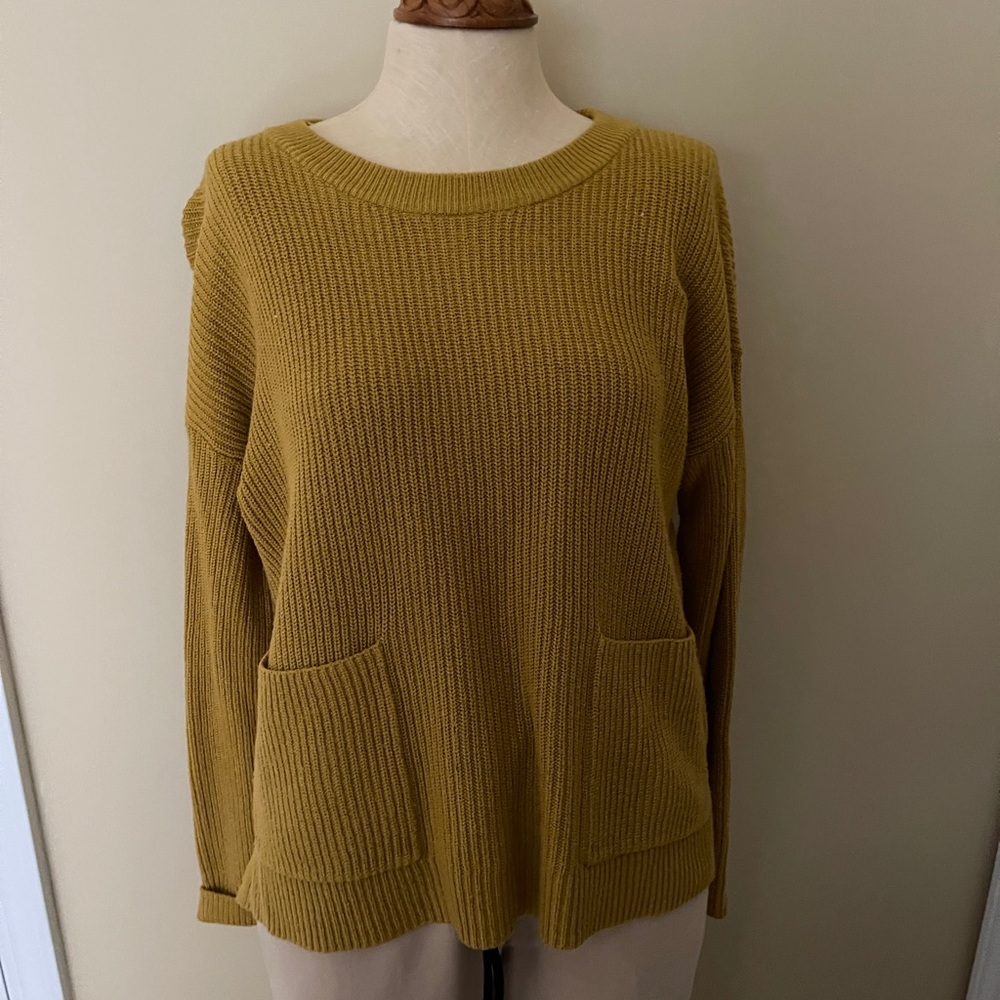 Women’s sweater